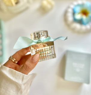 عطر جیبی زنانه برند کالکشن مدل کلوهه نچرال 320 حجم 25 میلی لیتر